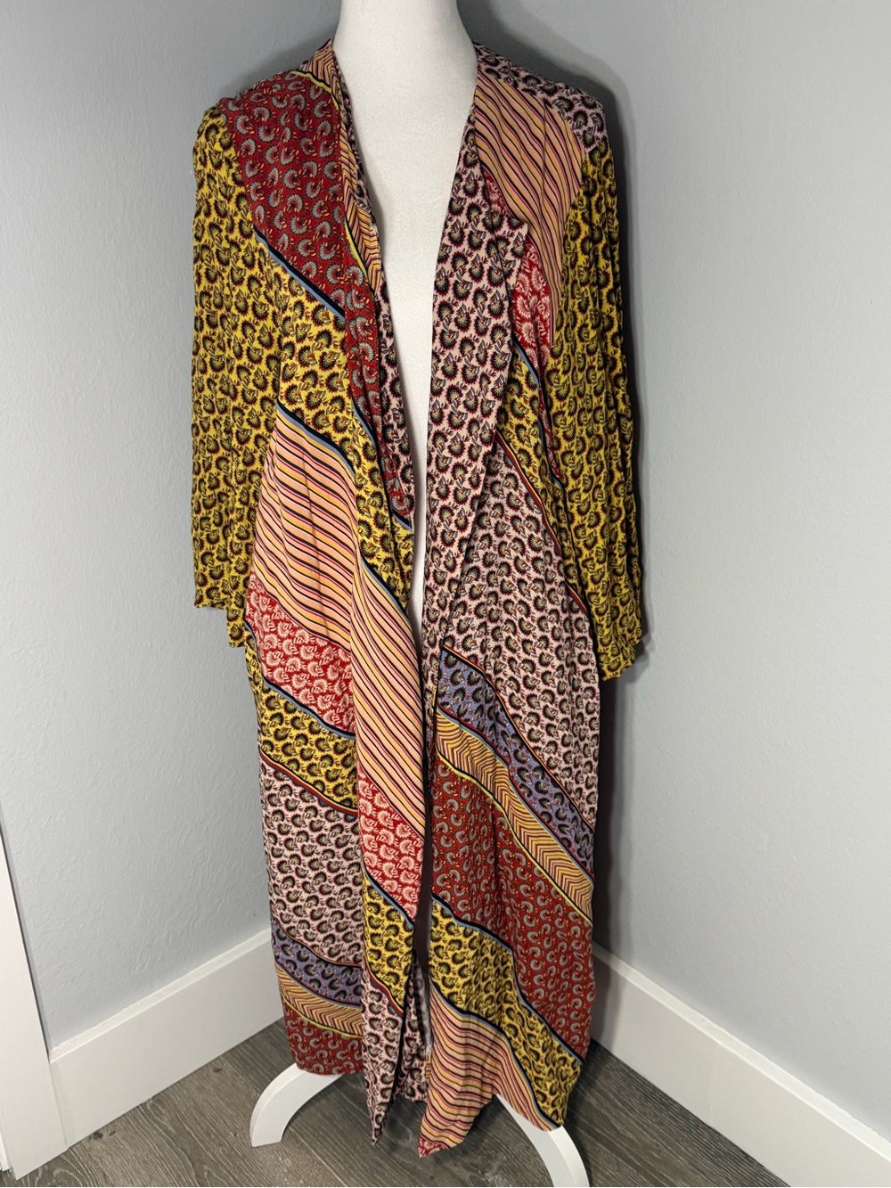 CABI Multi-Print Long Open Front Duster - Bold Yellow & Red Pattern